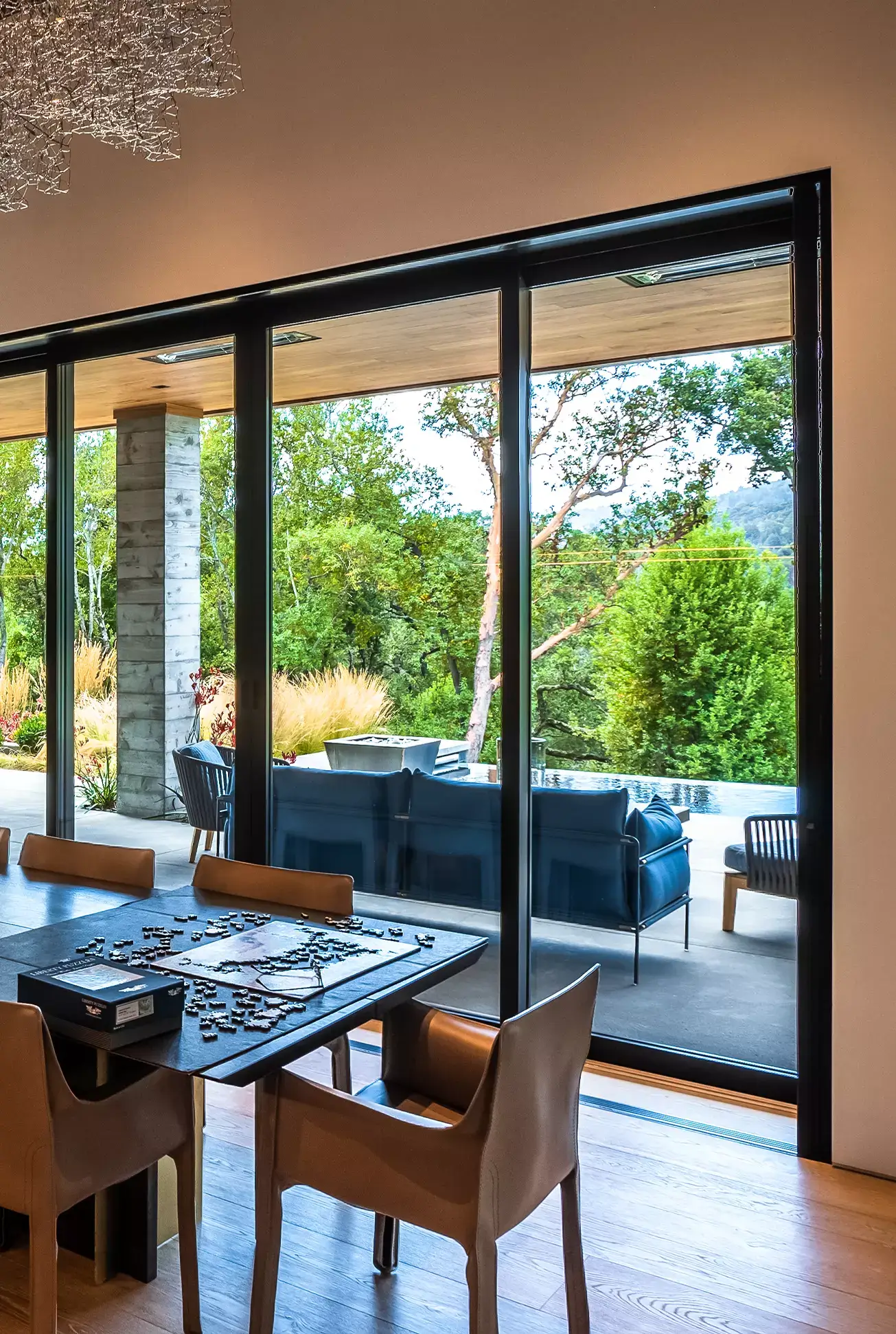 fleetwood-doors-02 Modern Fleetwood door design combines durability, smooth operation, and contemporary aesthetics