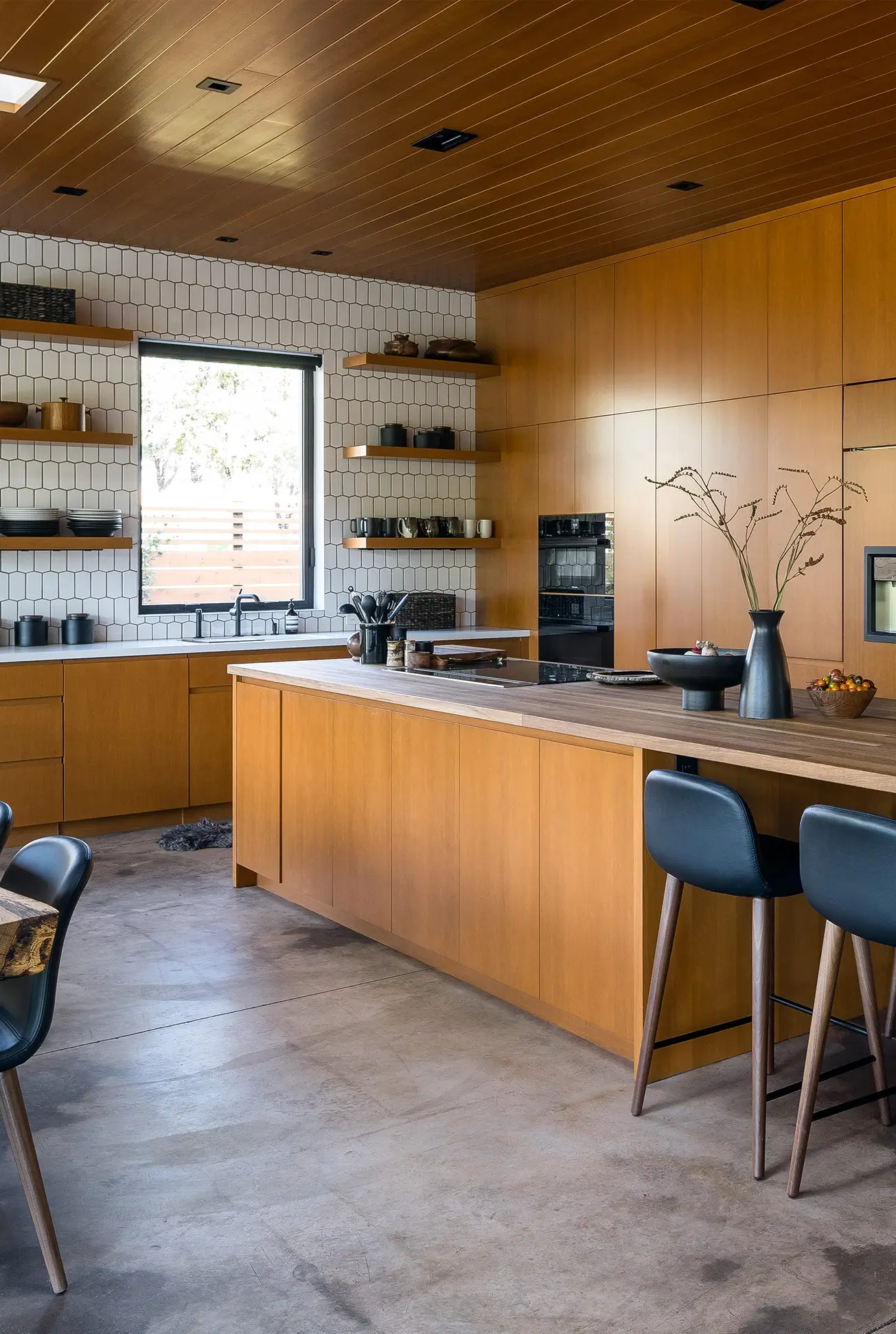 Advanced Fleetwood Gen4 windows are designed for expansive views and modern architectural homes