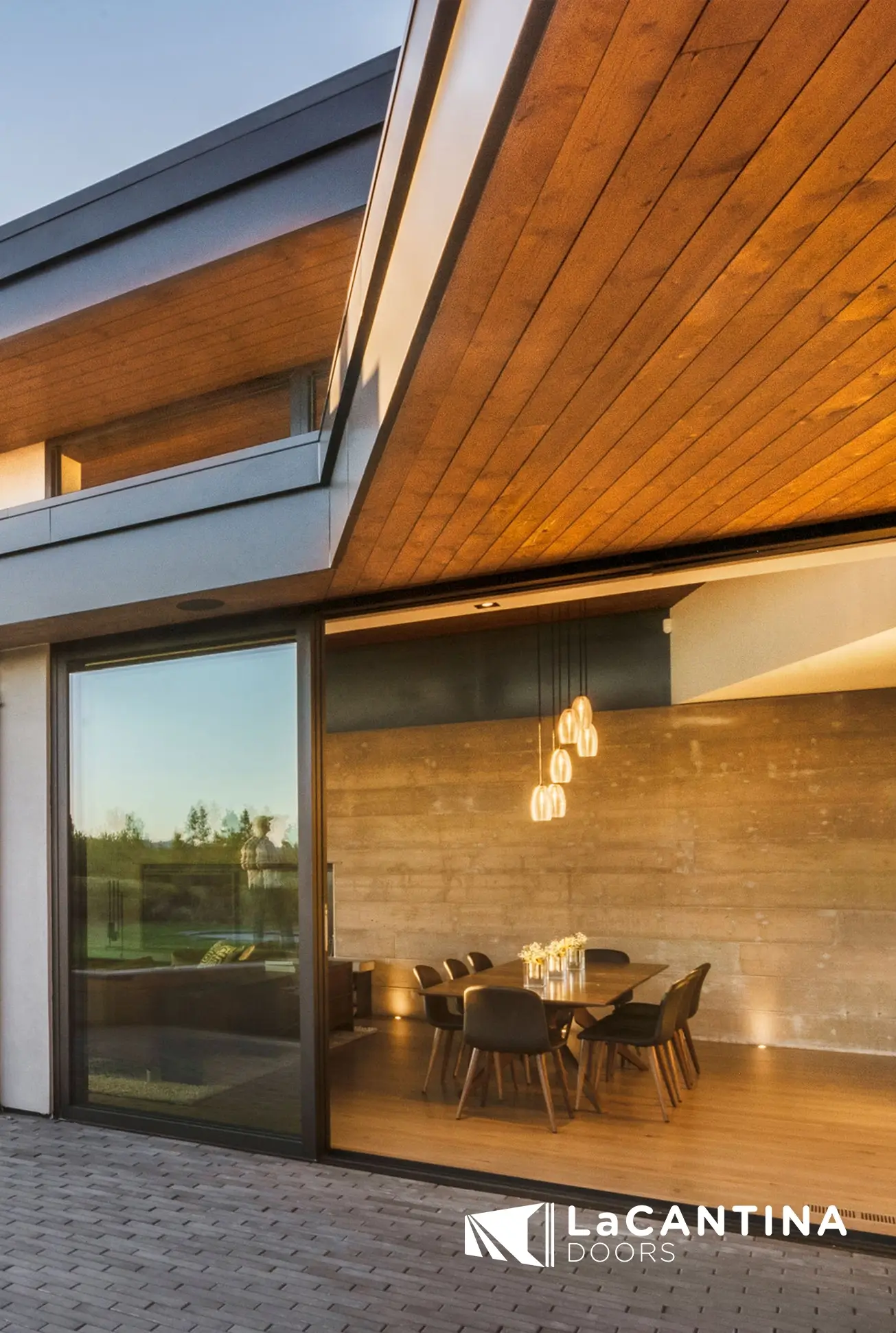 lacantina-aluminum-thermally-controlled-folding-doors-2