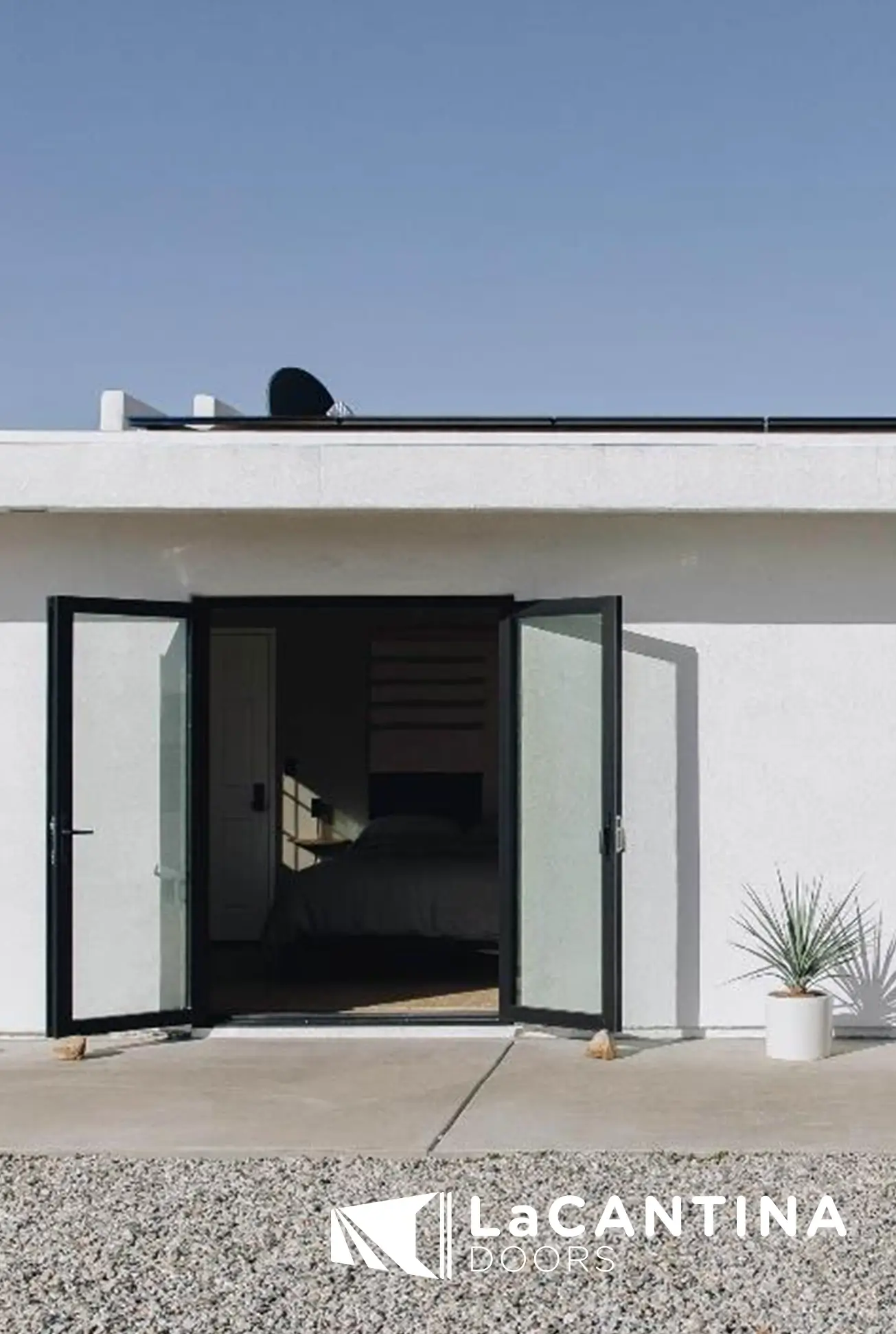 lacantina-aluminum-thermally-controlled-swinging-door-3