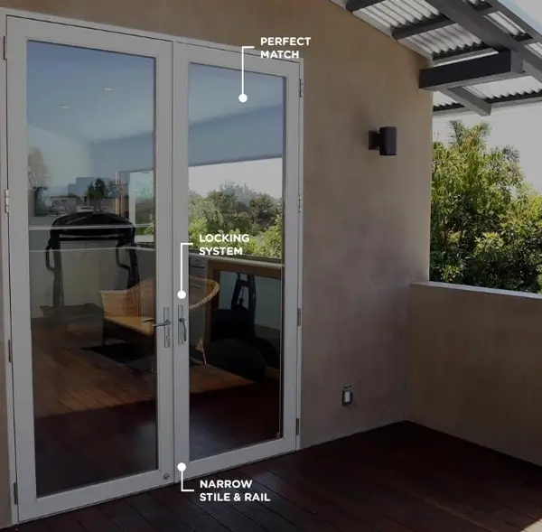 lacantina-aluminum-wood-swinging-doors-1